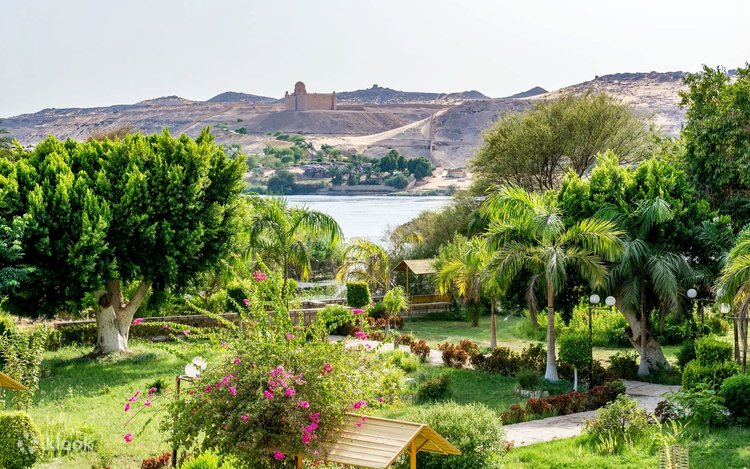 Aswan Botanical Garden 🌴